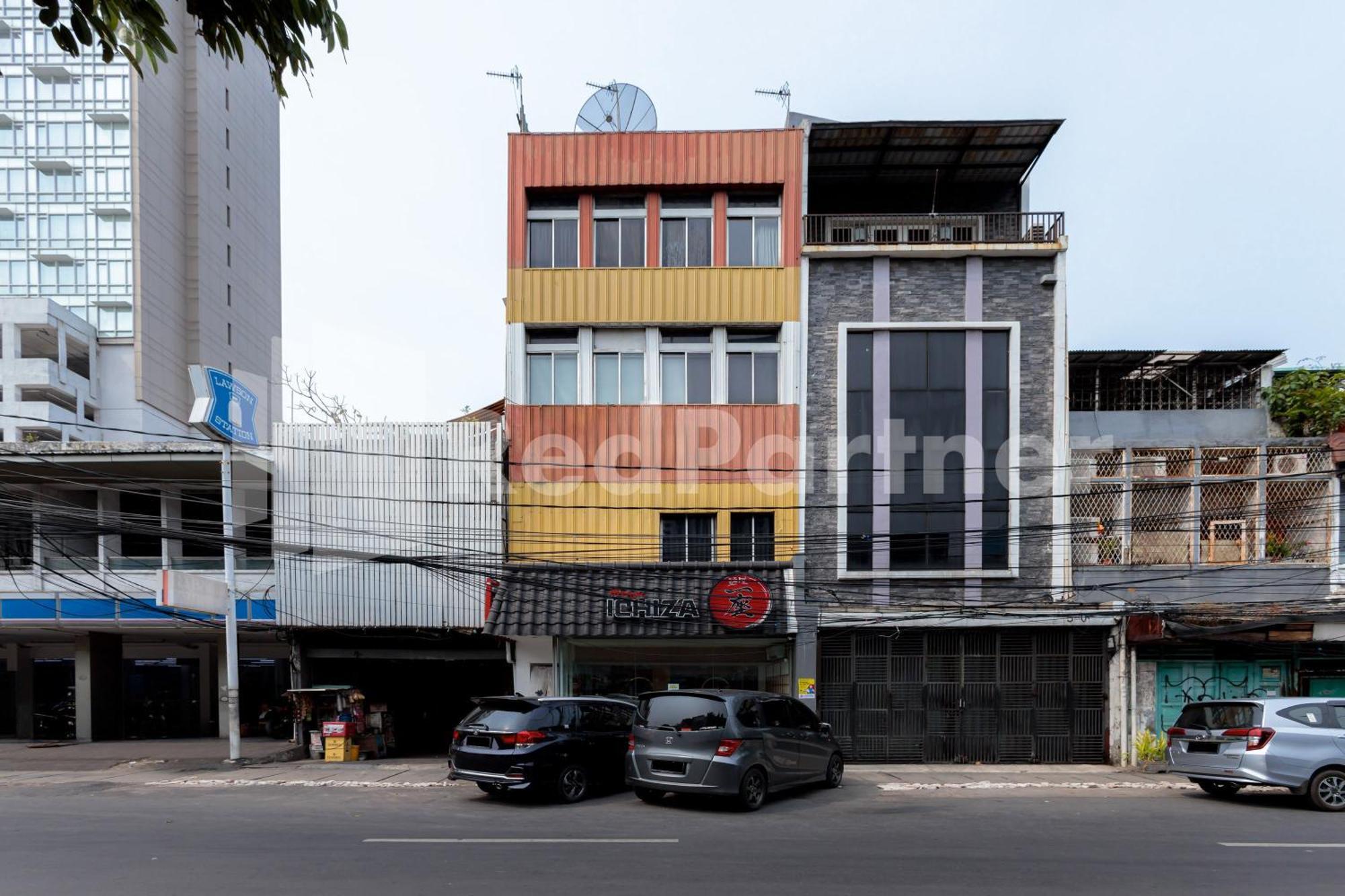 Ichiza Room Redpartner Jakarta Exterior photo