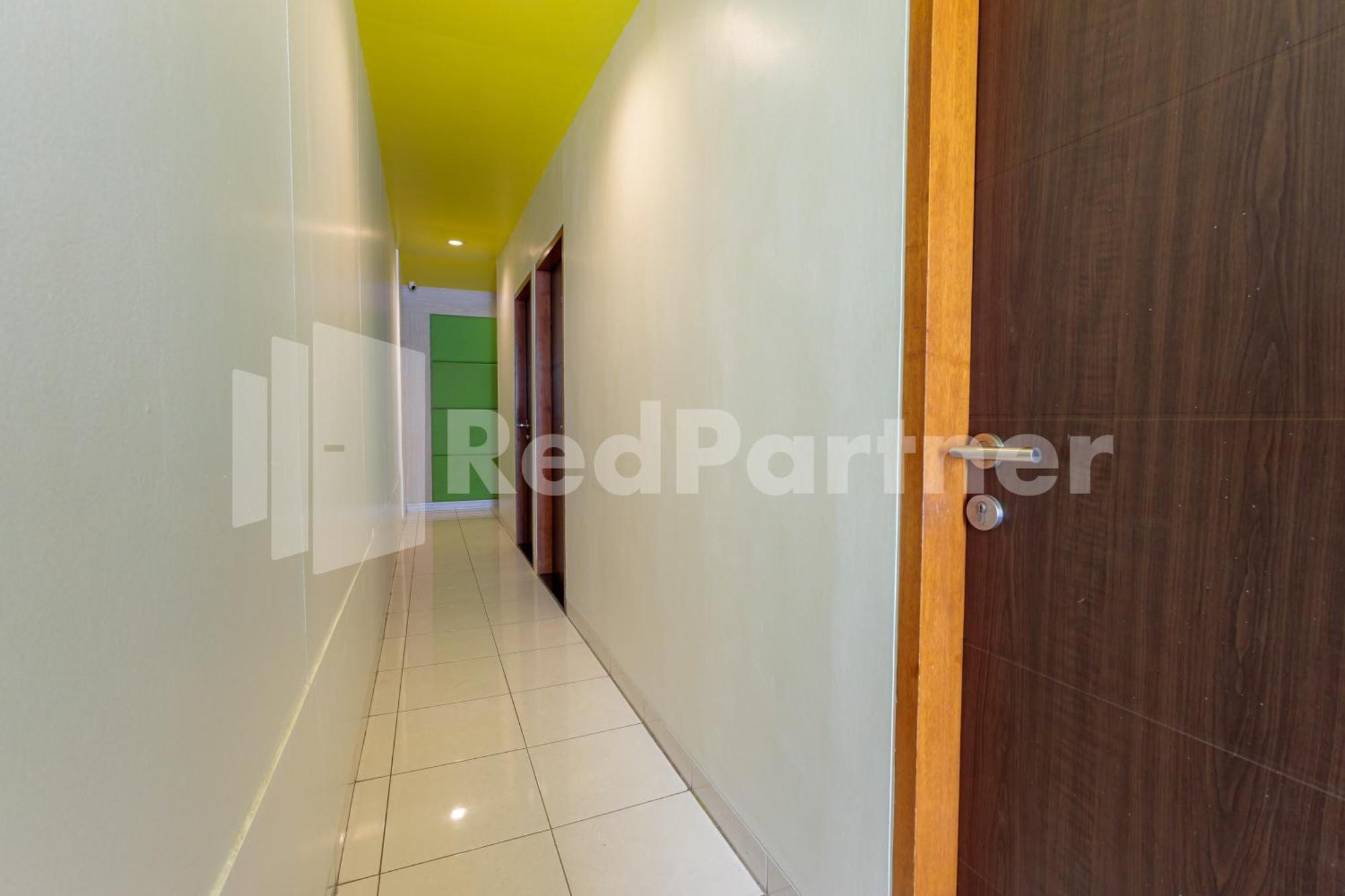 Ichiza Room Redpartner Jakarta Exterior photo