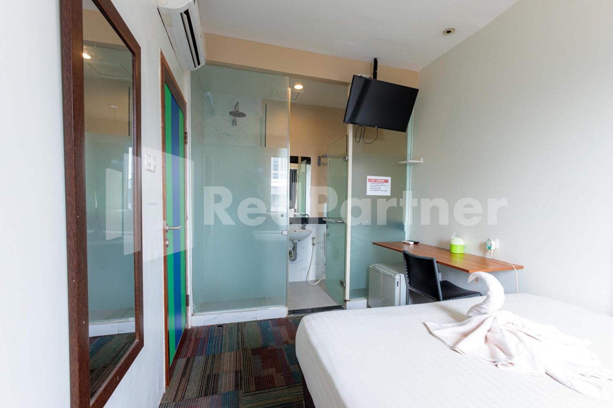 Ichiza Room Redpartner Jakarta Exterior photo