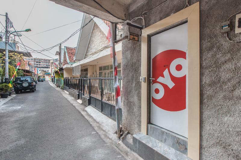 Ichiza Room Redpartner Jakarta Exterior photo